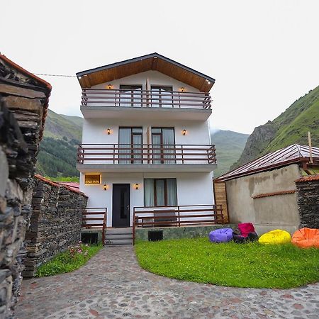 Sno Inn Kazbegi Exterior photo