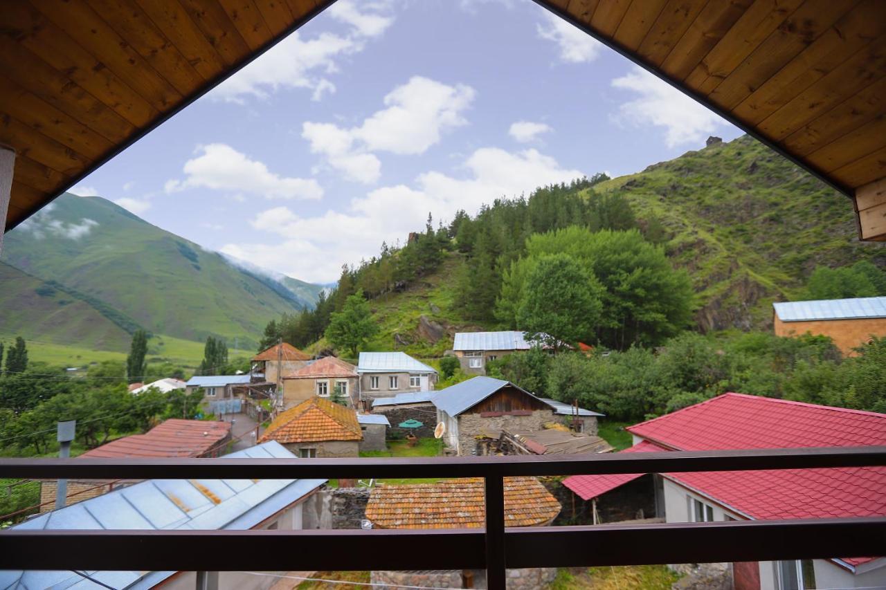 Sno Inn Kazbegi Exterior photo