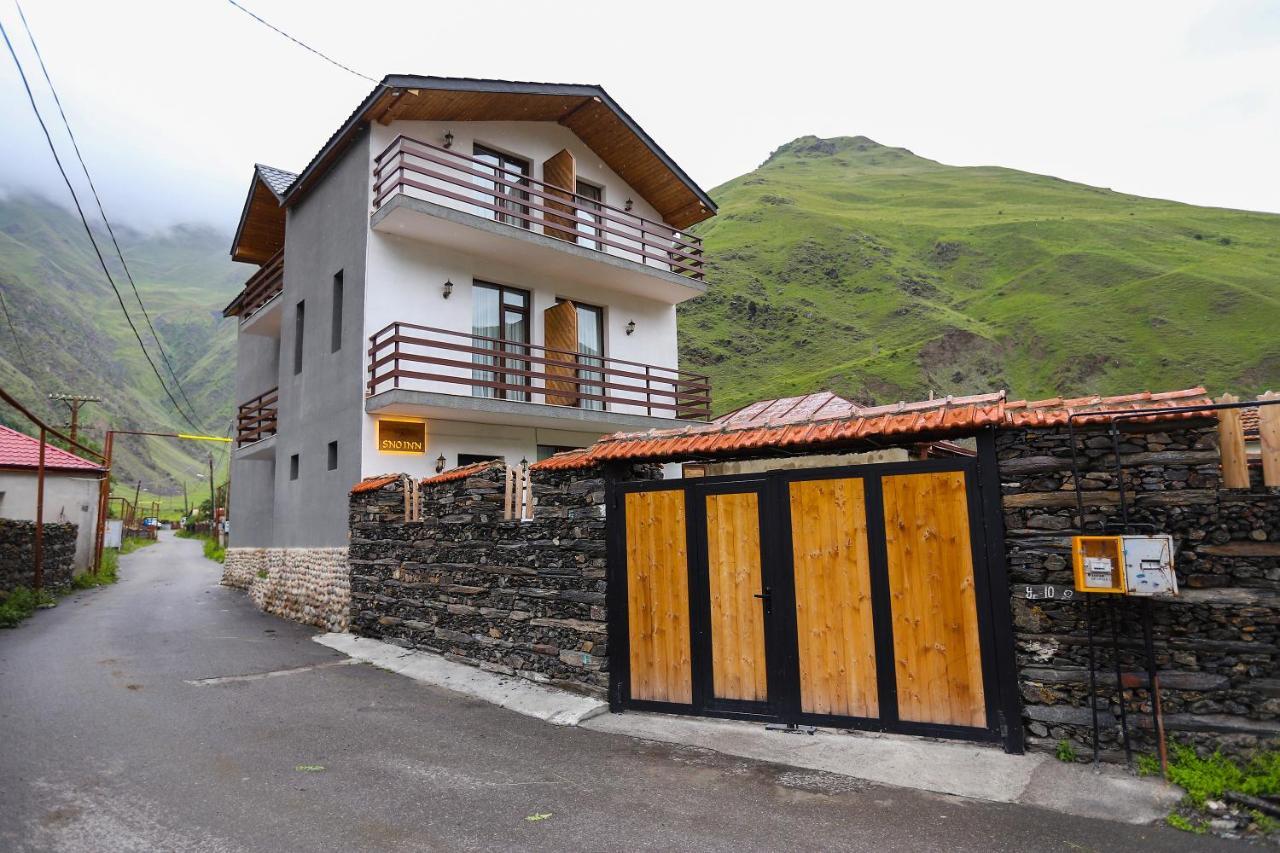 Sno Inn Kazbegi Exterior photo